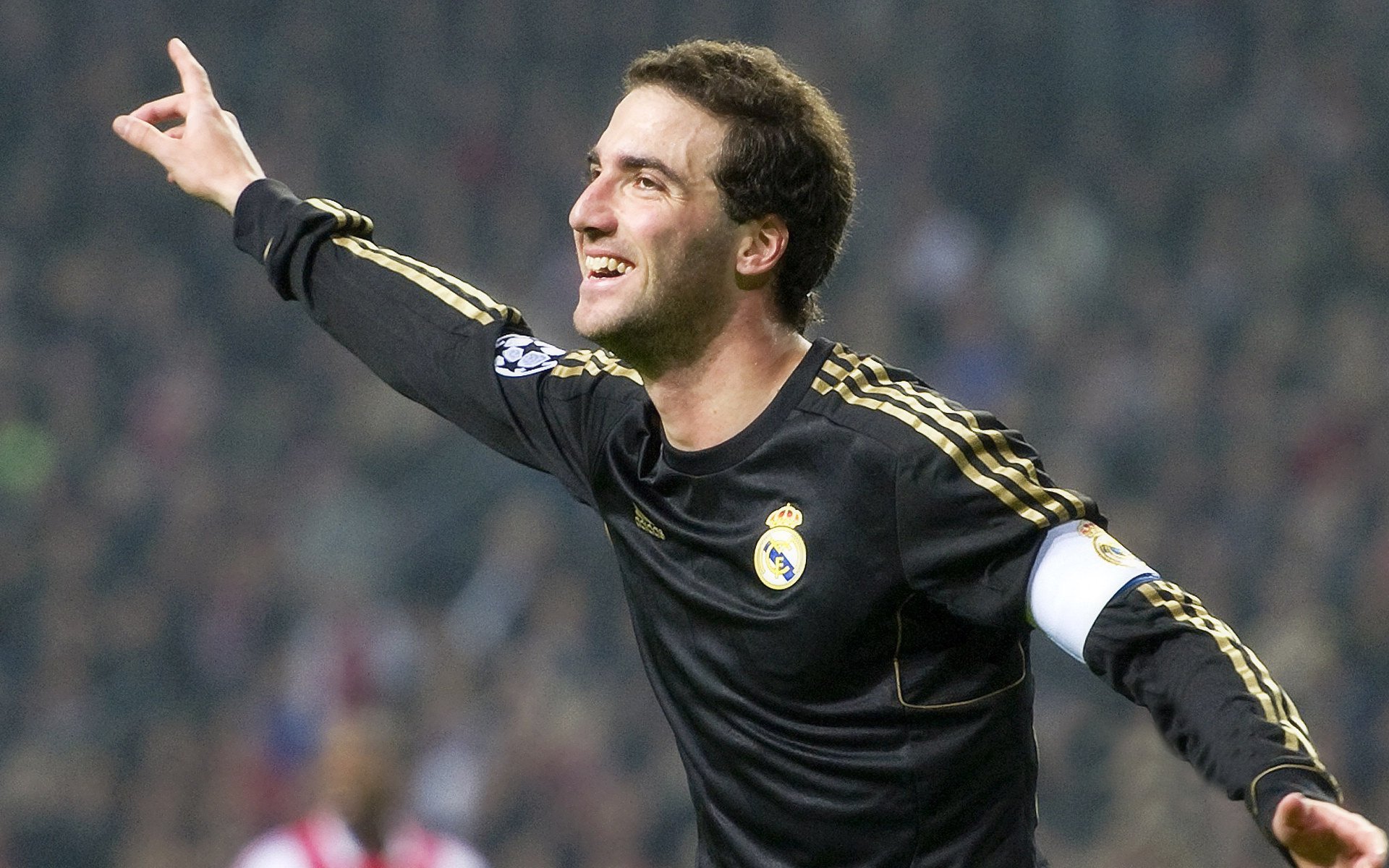 内马尔状态火爆，欧冠次回合对阵拜仁慕尼黑，费内巴切力争不败的简单介绍